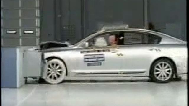 Crash Test of Lexus GS300 Toyota Aristo 2006 - 2011) Frontal Offset IIHS-Crash test смотреть онлайн