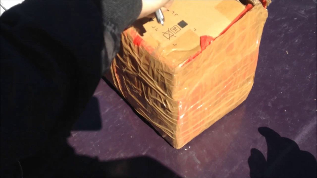 Распаковка груза с запчастями на мою пушку.