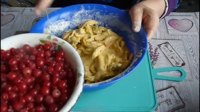 Пироги с грушей и карамелью