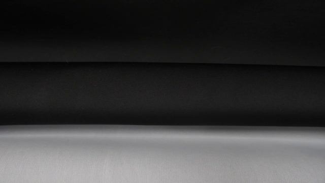 Mood Fabrics 305938 Black/White Double-Faced Neoprene/Scuba Fabric смотреть онлайн