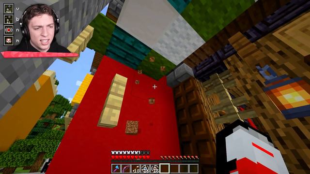 I Fooled My Friends As ANT MAN In Minecraft Hide & Seek! смотреть онлайн