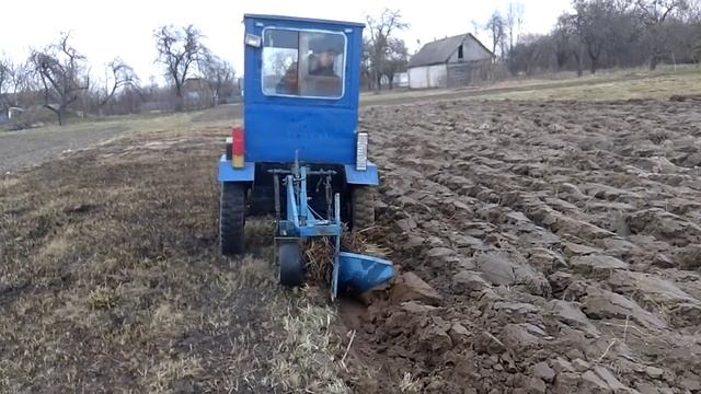 Пашем мототрактором новину. целину смотреть онлайн