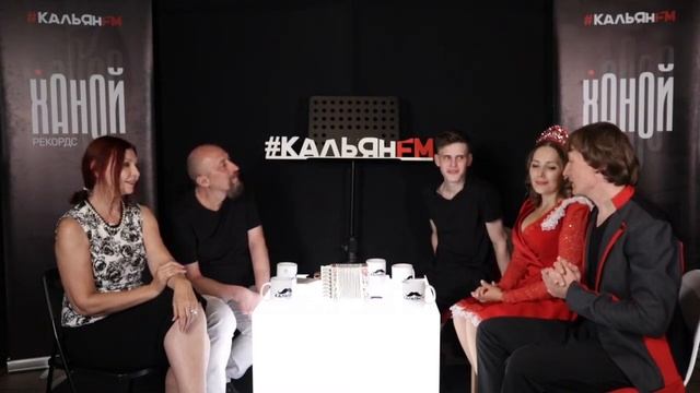 КАК ЖИВУТ СОВРЕМЕННЫЕ ГАРМОНИСТЫ?? смотреть онлайн