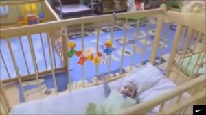 БРОШЕННЫЙ РЕБЕНОК)) А У НЕГО МОГЛА БЫТЬ МАМА ( до слез печально)#брошеный ребенок#