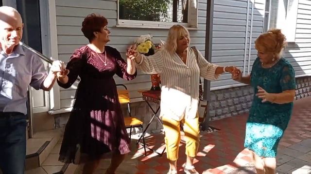 Продолжаем отмечать... смотреть онлайн