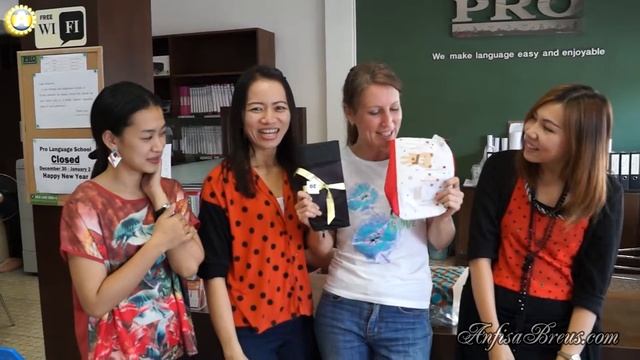 Поздравление с рождеством в Pro Language School смотреть онлайн