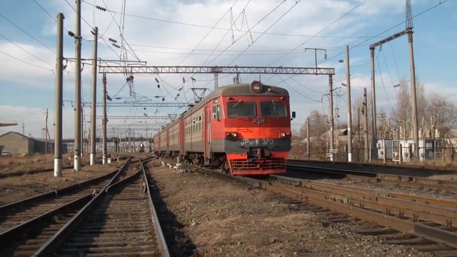 Электропоезд ЭР9ПК-370 смотреть онлайн