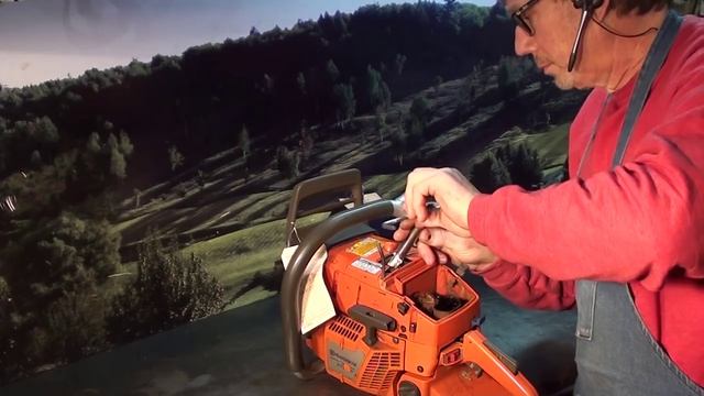 1 The Chainsaw Guy Shop Talk Repair Stripped Sparkplug Hole Husqvarna 372 XP