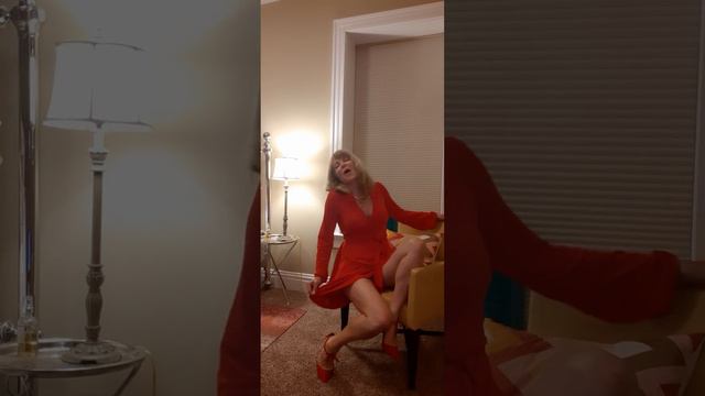 Crazy Carol Sings Sealed With A Kiss (Modeling my new red dress!) смотреть онлайн