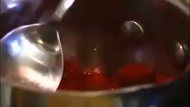 Юлия Высоцкая - лучшие рецепты сырников, но она говорит только "сырники" #мемы #май2023 #сырники смотреть онлайн