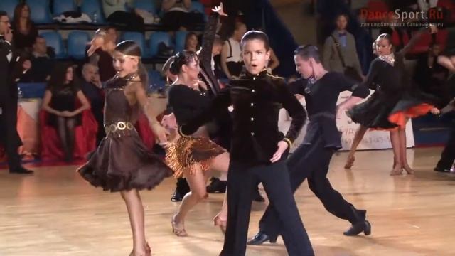 Иван Бойцов - Анастасия Бойцова, 1/2 Pasodoble смотреть онлайн
