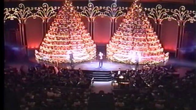 2003 Twin Living Christmas Trees at First North смотреть онлайн