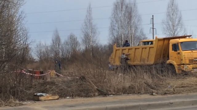 Вывоз ядовитых отходов с улицы Первомайской между Понтонным и Колпино смотреть онлайн