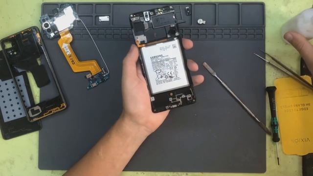 Samsung A71 A715 Замена дисплея за 9 минут. смотреть онлайн