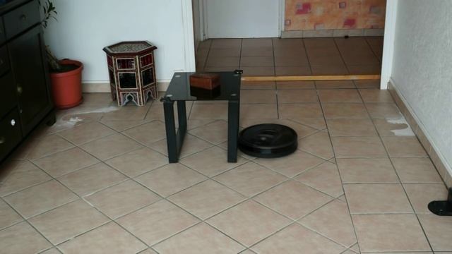 Roomba 980 : Test sur sol dur / Review on hard floor смотреть онлайн