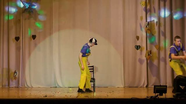 Реприза «Стілець» Чудесники 2017. Клоунада смотреть онлайн