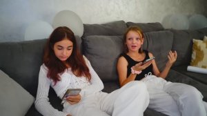 СЫВОРОТКА ПРАВДЫ! Амелька говорит только правду 24 часа!