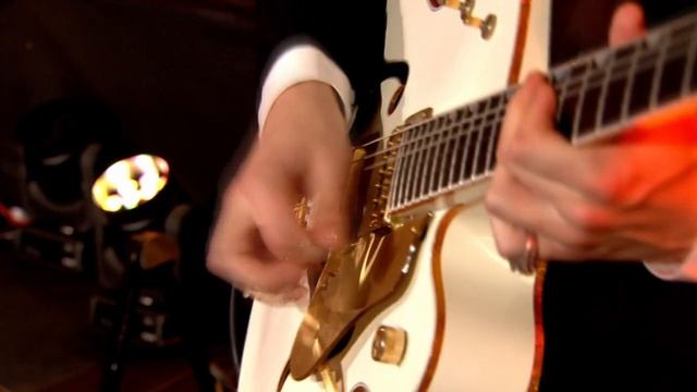 Caro Emerald - Stuck (Caro Emeald In Concert)