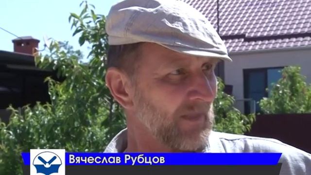 На улице Маршала Жукова появился тротуар, протяженностью в 1км., которым никто не пользуется. смотреть онлайн