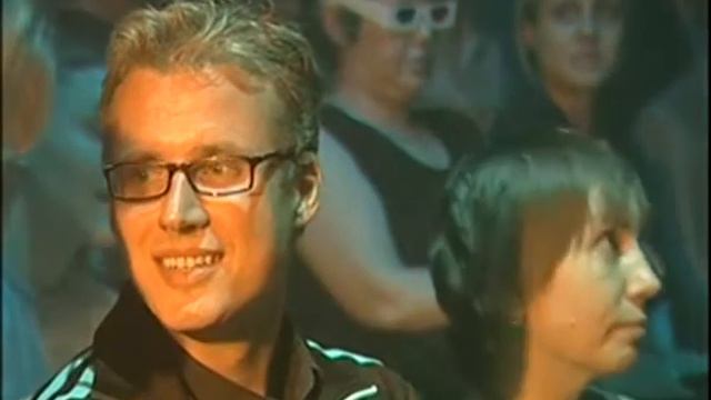 О спектакле GOD IS A DJ смотреть онлайн