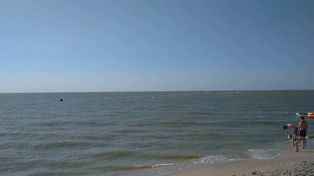 Ейск ? Центральный пляж 13 июля, Прогулка по Ейской косе, Много моря и солнца! Отдых в Ейске смотреть онлайн