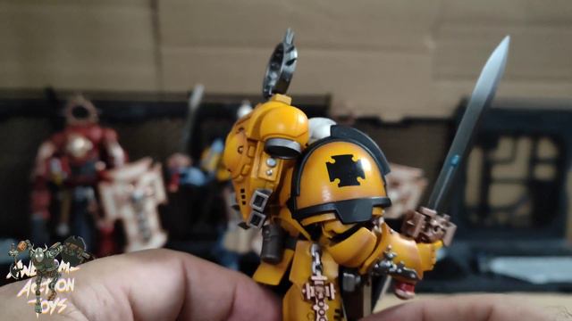 JoyToy Warhammer 40K Bladeguard Veterans Blood Angels, Space Wolves, Black Templars, & Imperial Fis смотреть онлайн