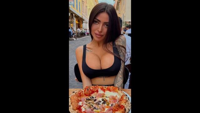 What Alena Omovych Like in 2023 «Biography Model, Age, Wiki, Boyfriend». смотреть онлайн
