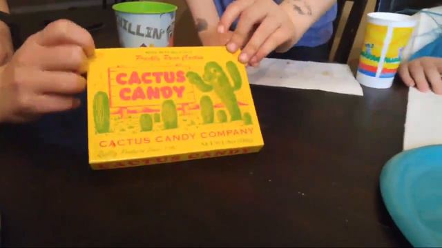 Cactus Candy, Finger Lime, CauliPower Pizza! Fun Food Friday смотреть онлайн