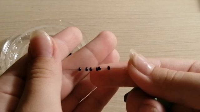 Как сделать серёжки из бисера в виде Микки мауса.Тутор!!! смотреть онлайн
