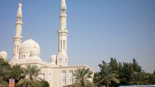 Visiting Jumeirah Mosque, Mosque in Jumeirah Beach Road, Jumeria 1, Dubai, United Arab смотреть онлайн