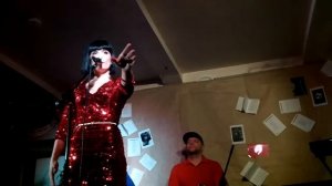 Сола Монова "Чувствую, рядом бабы!"