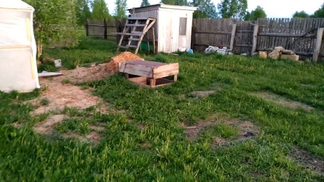 Внешний вид.труба и сломанный забор. смотреть онлайн