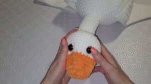 Гусь крючком из плюшевой пряжи крючком ♡ Эта схема подходит и для лебедя,утки..