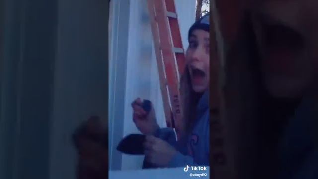 It's not easy being wheezy! (TikTok) смотреть онлайн