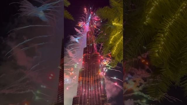 Бурдж Халифа КАК Дубай ВСТРЕЧАЕТ НОВЫЙ ГОД 2023 ? Жизнь в Дубае смотреть онлайн