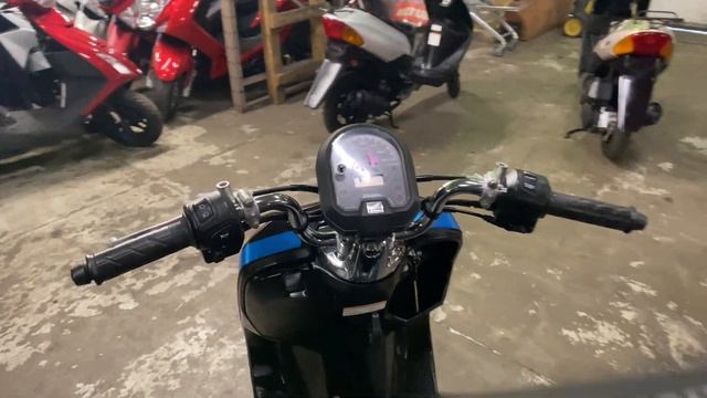 Скутер из Японии Honda DUNK смотреть онлайн