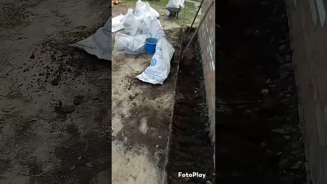 Проект "БУНКЕР" 19 часть. Копаем отмостку и готовим к заливке!! смотреть онлайн