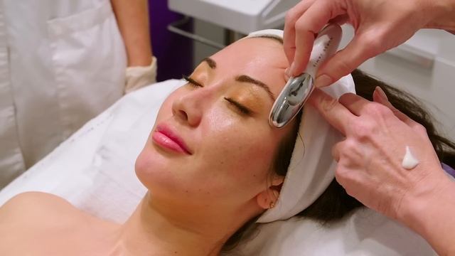 My Nurse Jamie Signature Facial! | Susan Yara смотреть онлайн