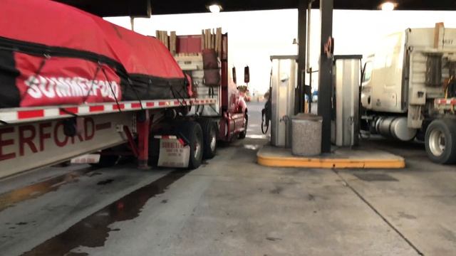 Едем. Дальнобой по сша америке на пикапе додж рам 3500 Перевозка машин смотреть онлайн