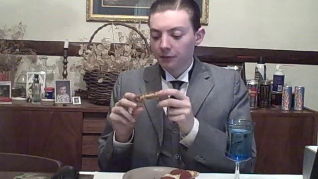 Red Baron Classic Crust - Running On Empty - Food Review смотреть онлайн