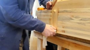 Как сделать мебель своими руками.Мебель из массива сосны.Туалетный столик из сосны.