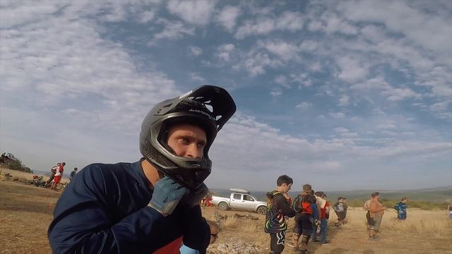 ПОЛОВИНА ГОНЩИКОВ СЛИЛАСЬ! Мы доказали себе, что НЕДОТЯГИВАЕМ | Sotka Race Full #Endurobossvlog смотреть онлайн