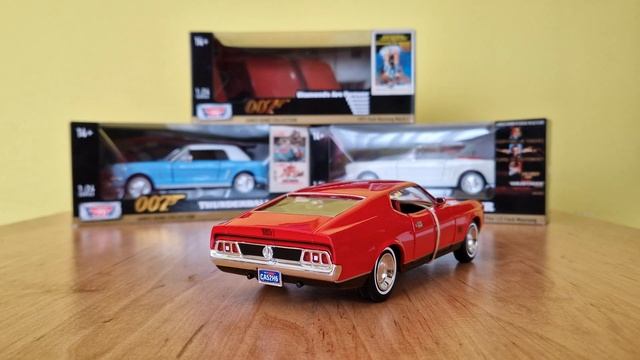 Motor Max 1/24 James Bond 007 Diamonds Are Forever 1971' Ford Mustang Mach 1