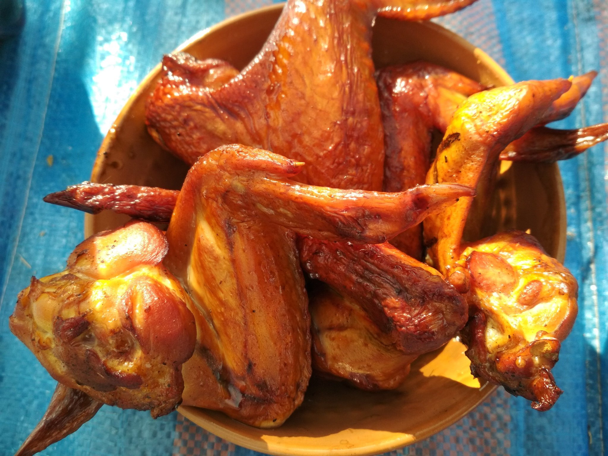 Куриные крылья горячего копчения. смотреть онлайн