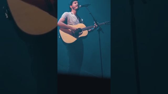 Morat - Enamórate De Alguien Más (En vivo) смотреть онлайн