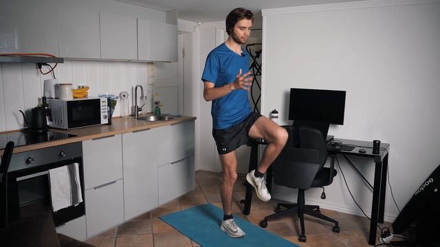 5 Strength Exercises for Runners - No Equipment Needed! смотреть онлайн