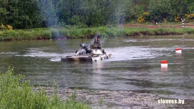 мотострелки форсируют водную преграду смотреть онлайн