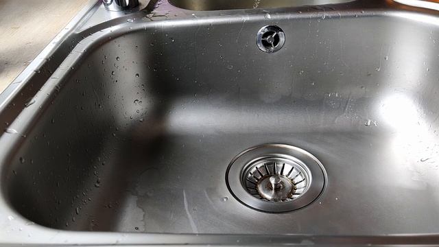 Jak wymienić filtr wody w ekspresach SAECO PHILIPS смотреть онлайн