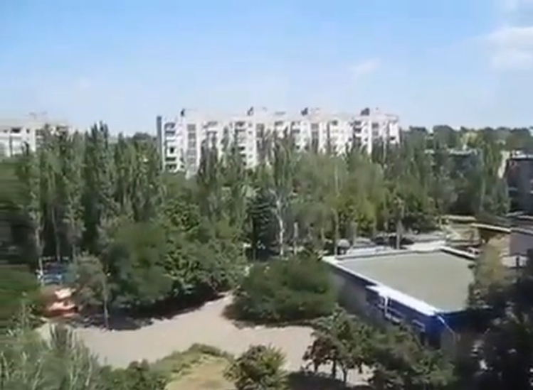 09.08.2015 +18 Горловка, дневной обстрел. смотреть онлайн