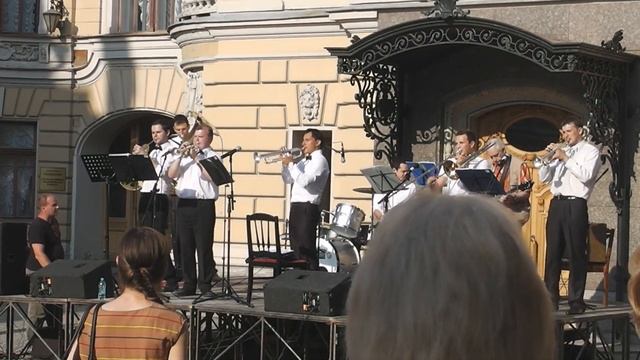 Olympic Brass & Dmitry Kizhaev - Гадалка (Monisto) смотреть онлайн